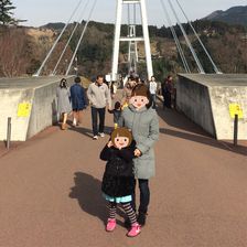 若き落語家が大分県の観光地に鋼鉄の伝説を MONSHIROHによる九重