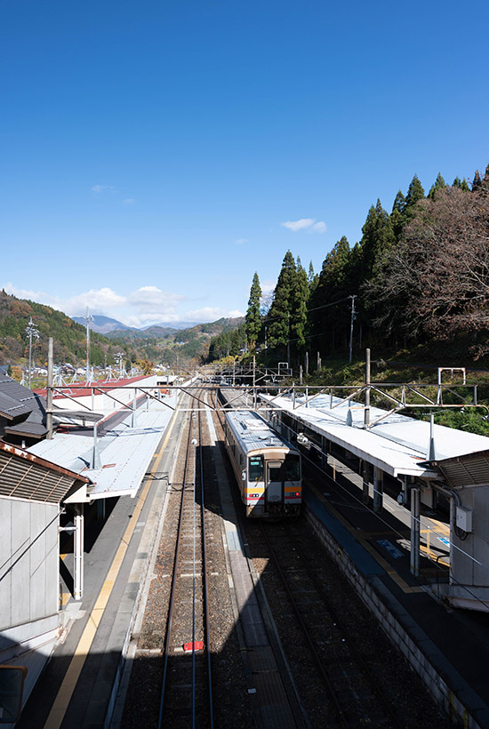 大糸線 1日7往復！山間を走る大糸線 非電化区間
