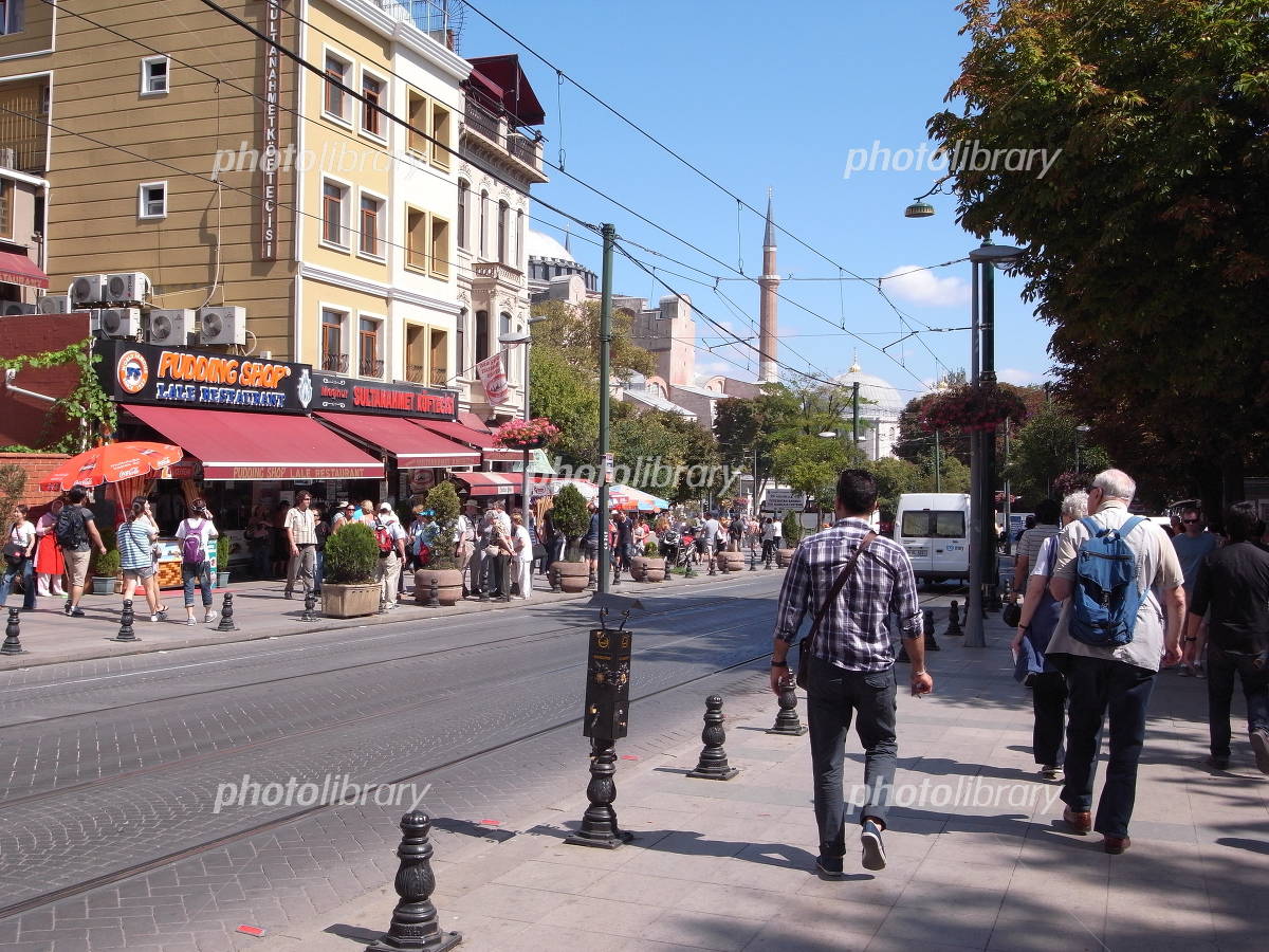 家のコーナーにトルコのイスタンブールの旧市街の街並み - イスタンブールのストックフォトや画像を多数ご用意