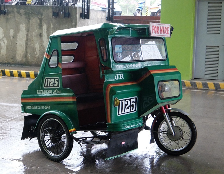 トゥクトゥクが日本で走っているのを見たけどタクシーとして使われているの？トゥクトゥクジャパン販売専門店
