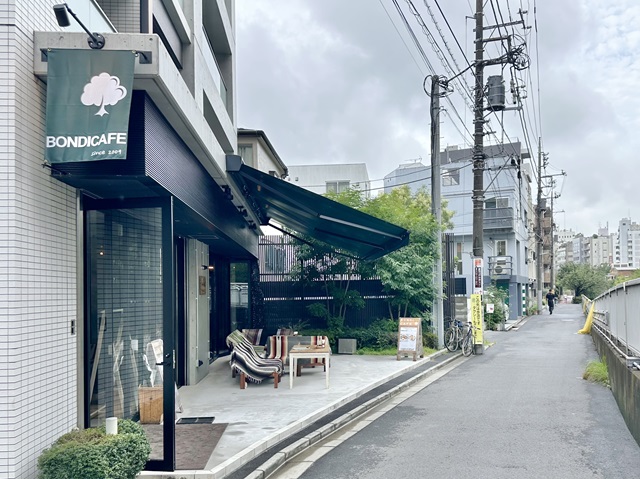 桜の名所、目黒川沿いのカフェ ユイット ＠中目黒ジョリオ