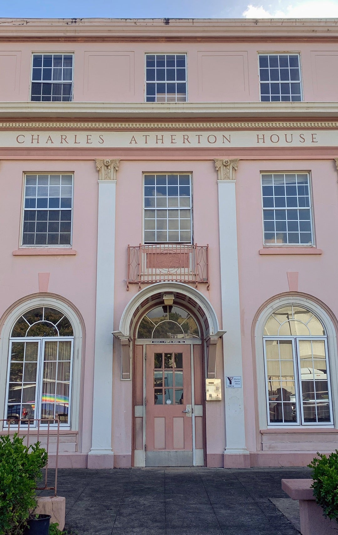 世界遺産から宮殿、歴史ある教会まで。ピンクで巡る世界の建築Numero TOKYO