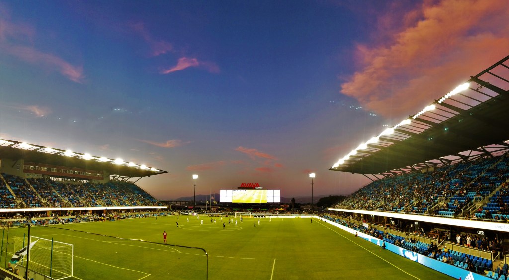 アリアンツ・アレーナ バイエルン・ミュンヘンのスタジアムへの行き方タビシタ