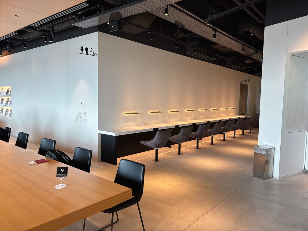 プライオリティパス使って、羽田空港第2ターミナル国際線 パワー ラウンジ