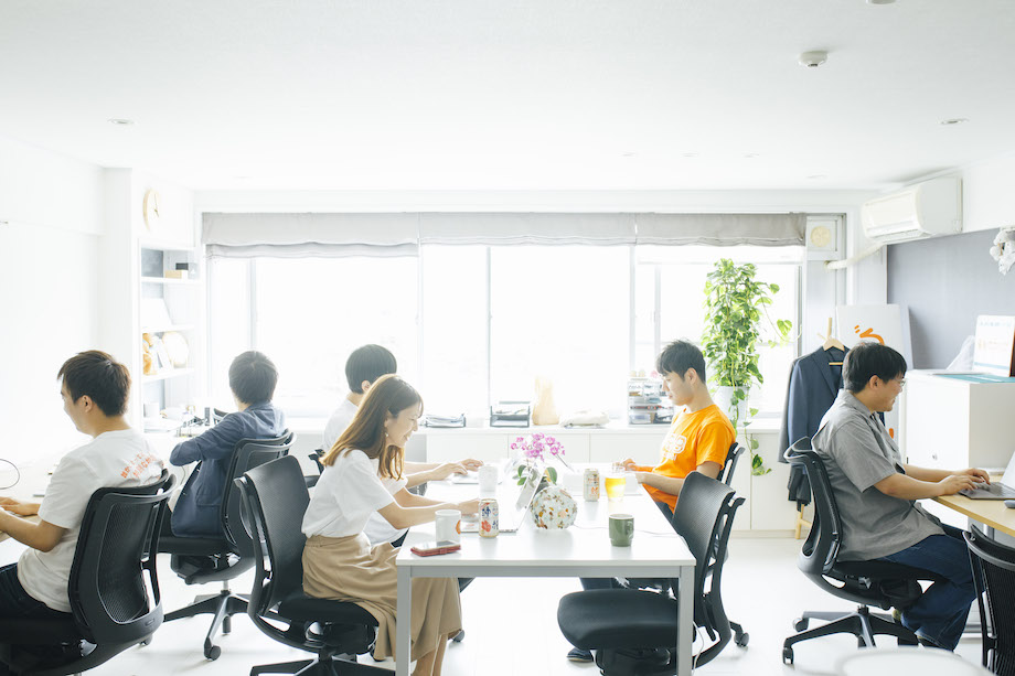 お手伝い」と「旅」を掛け合わせ、地方の働き手不足を解消していく。Society &BusinessmadameFIGARO.jp フィガロジャポン