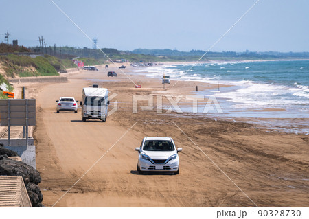 ドライバーの憧れ、石川・千里浜なぎさドライブウェイで絶景走行！楽天トラベル