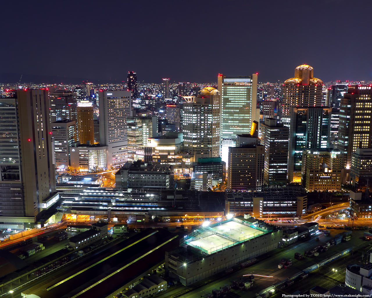 梅田スカイビル 空中庭園展望台の夜景 大阪府大阪市北区