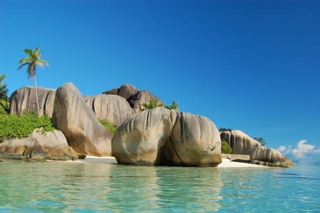 ツアー情報セイシェルマダガスカル旅行・ケニア旅行・ペルー旅行・ガラパゴス旅行など秘境や特殊地域の個人旅行を専門に取り扱うのがザ・ワールドです。the World