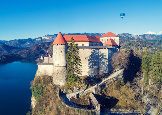 ブレッド城海外旅行・国内旅行のツアーやホテル予約はNEWT ニュート