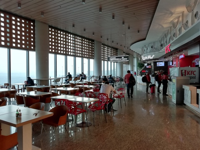 ムンバイ空港 BOM：GVK Lounge
