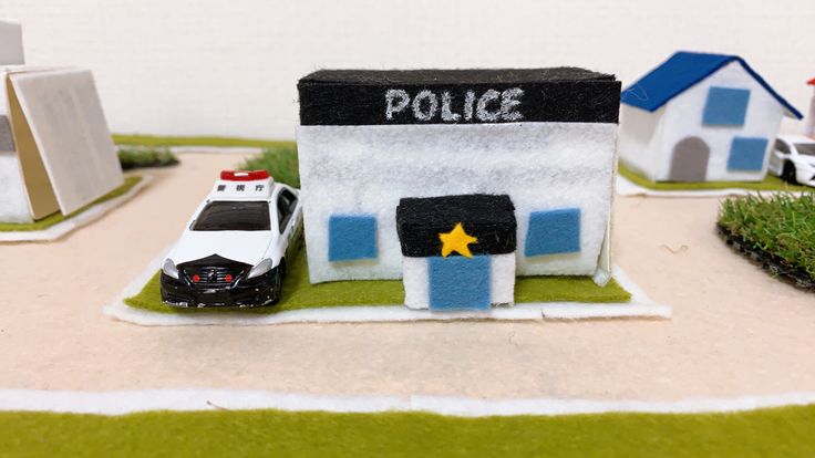 牛乳パックでトミカタウン 立体駐車場』