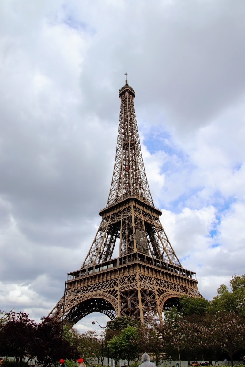 エッフェル塔界隈を歩いてみよう！パリナビ