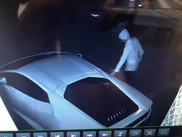 青空駐車の車を綺麗に保つ秘訣と最適なコーティングをプロが