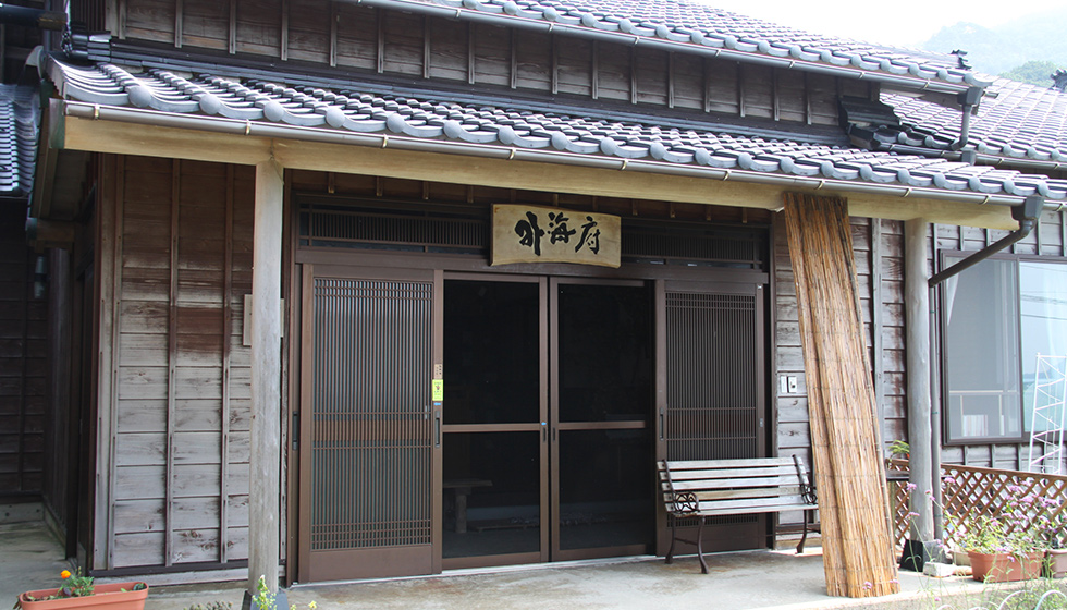 新潟県・佐渡・外海府 青い海と天然わかめ・初夏の佐渡 5月 6月の写真素材107199680- PIXTA