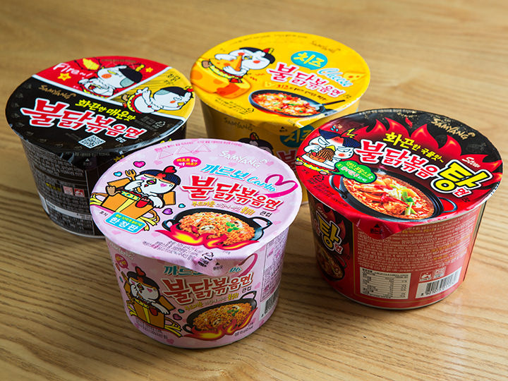 韓国のお土産紹介！現地の友達おすすめのスーパーのお菓子や雑貨＆コスメなど！ 旅行Vlog- YouTube