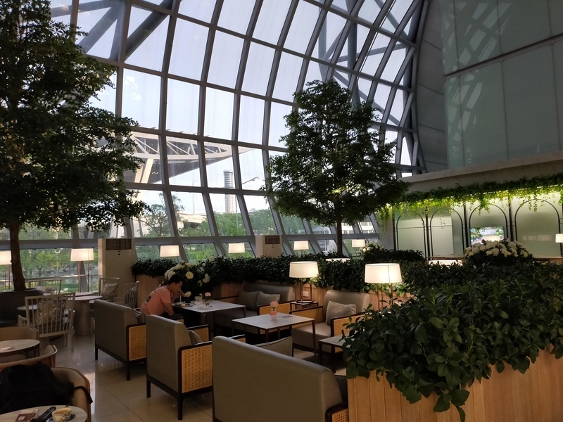 タイ・スワンナプーム空港 タイ航空 ビジネスクラスラウンジ』バンコク