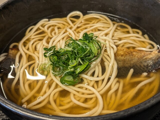 京都うどん 伏見稲荷千本鳥居で眺望抜群☆いなり寿司も必食の名俳優実家老舗「にしむら亭」2024年5月29日- エキサイトニュース