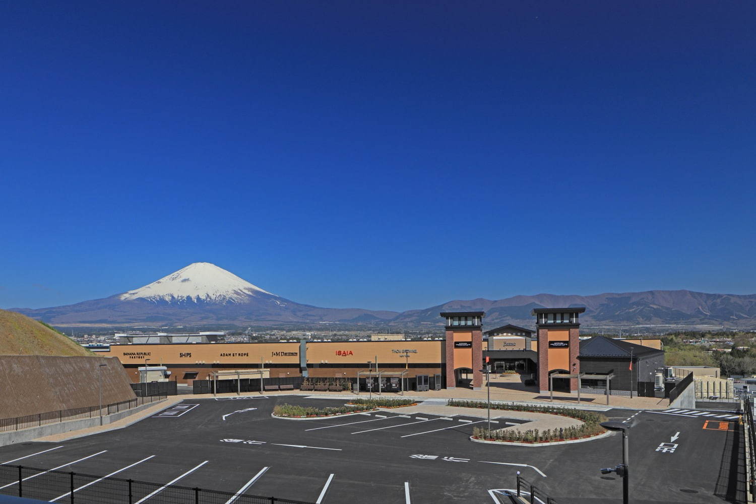 御殿場プレミアム・アウトレット駐車場P7」 御殿場市-駐車場-〒412-0023 の地図