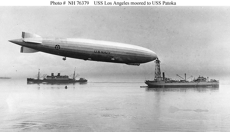 飛行船」の意味や使い方 わかりやすく解説 Weblio辞書