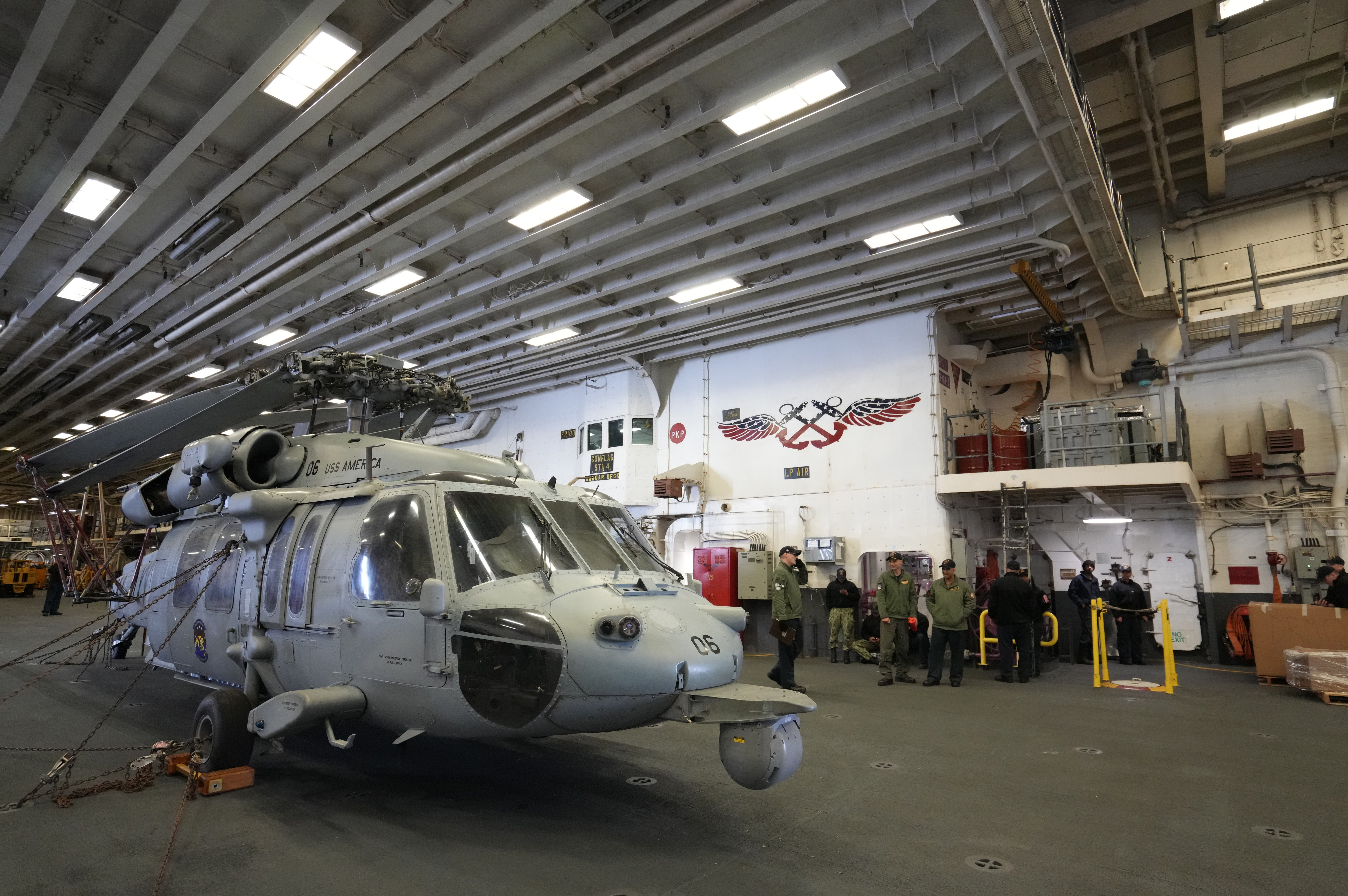 4K 強襲揚陸艦USSアメリカ、再び大阪港に見参！！ 2024