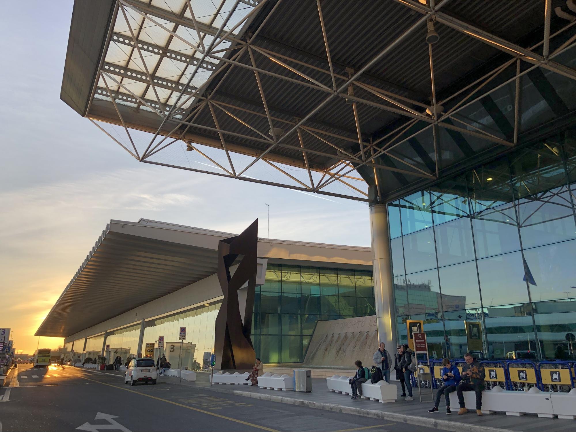 240点を超えるレオナルドダヴィンチ国際空港のストックフォト、写真、そしてロイヤリティフリーの画像 - iStock