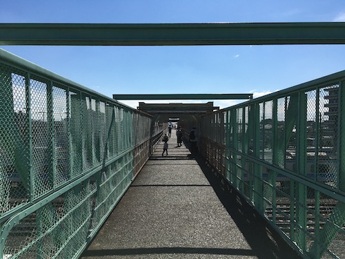 三鷹市 三鷹こ線人道橋、いよいよ撤去へ。2023年12月10日 日 に「ありがとう跨線橋イベント」が開催されるようです。号外NET