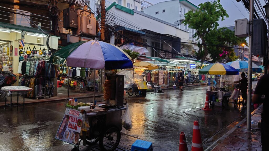 世界一有名なバックパッカー街は観光地に！？バンコク・カオサンのいま - GOTRIP