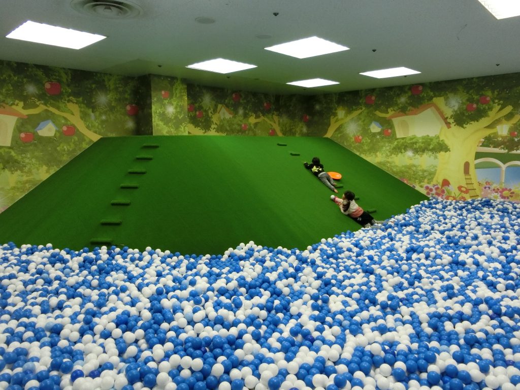 屋内あそび場 ASOBooN 川口ハイウェイオアシス