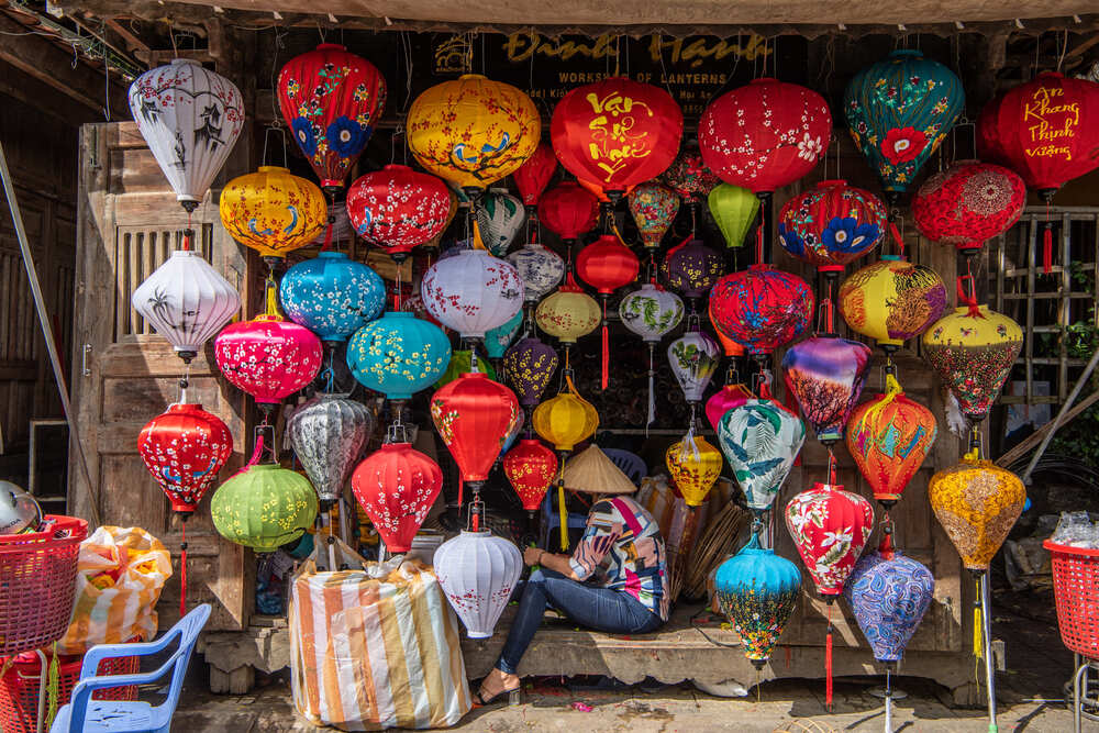 2025 ホイアンナイトマーケットを完全攻略！B級グルメや楽しみ方まで紹介