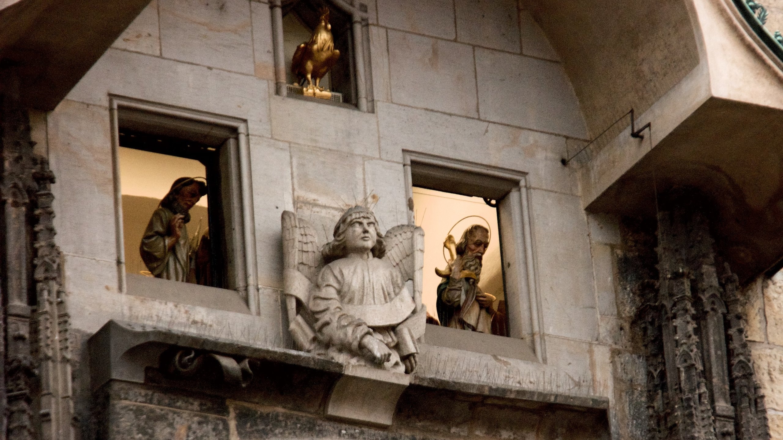 プラハの天文時計プラハ シティ センター- ツアーとアクティビティエクスペディア