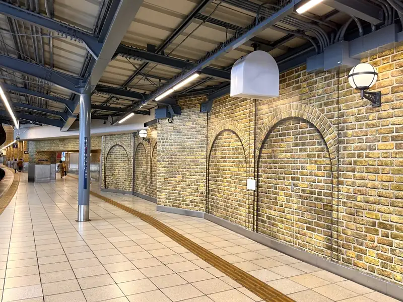 キングス クロス駅海外旅行・国内旅行のツアーやホテル予約はNEWT ニュート