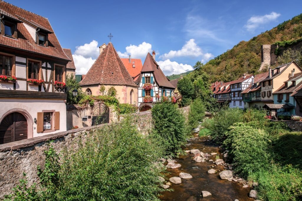 ヨーロッパ 町並み 田舎 イギリスの写真素材