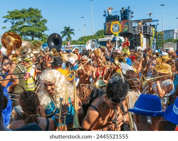 世界最大のお祭りリオのカーニバル - 株式会社アルファインテル