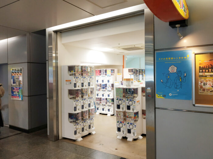 京成船橋駅改札外 食物販やポップアップストアに最適な人の流動が多い改札前コンコース - ショップカウンタ