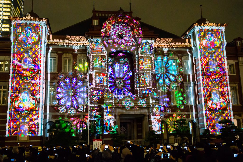 東京駅ディズニー100周年×丸の内イルミネーション🎄 特別な世界観✨〜MARUNOUCHI BRIGHT CHRISTMAS2023〜隠れミッキーも！？見どころをご紹介✨MORE