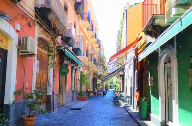 シチリア島のラグーザの古い街並みの写真素材113054330- PIXTA