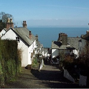 イギリスのデボンの北海岸にあるハートランドポイントの灯台と海岸線。の写真素材・画像素材 Image 180497275