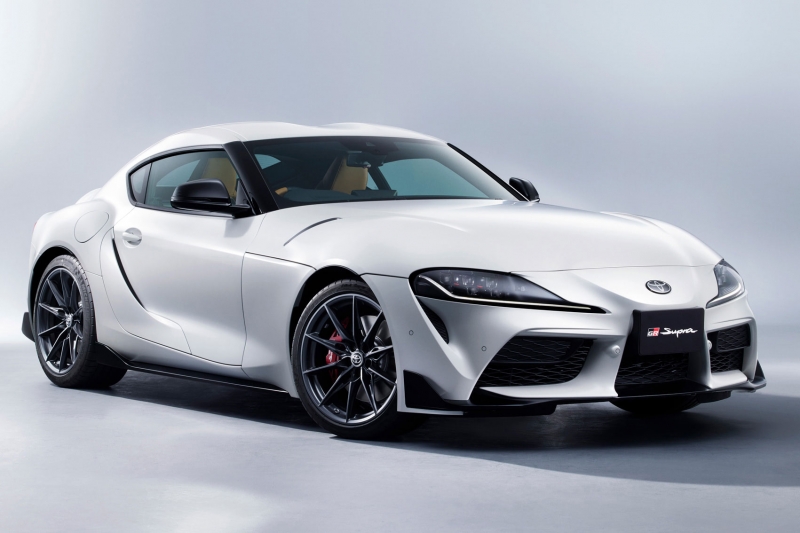 こりゃ目立つ！ 純正なのにボディカラーが派手でカッコいい車5選フォトギャラリー MOTA