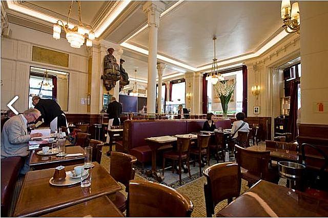 パリのカフェで朝ごはん🍽パリロコタビ