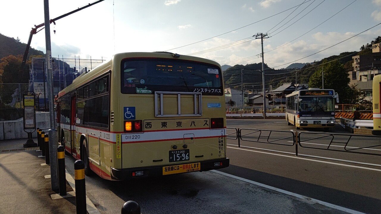 高尾霊園へのアクセスは貸切バスがおすすめ！貸切バスの予約、見積もりなら格安料金の たびの足