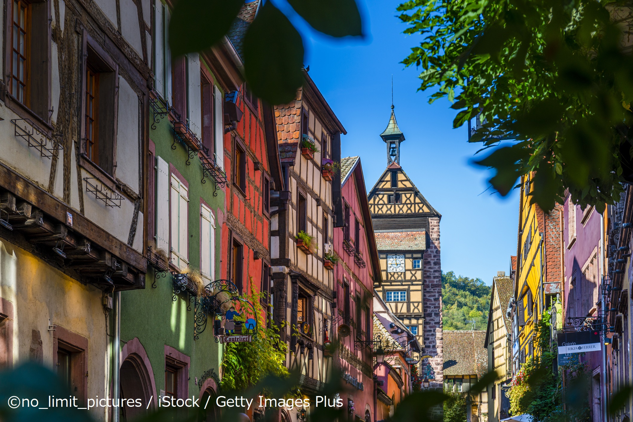 美女と野獣エリアを撮るなら朝がいい！？おすすめ風景スポットまとめ。Disney Magical Photoblog