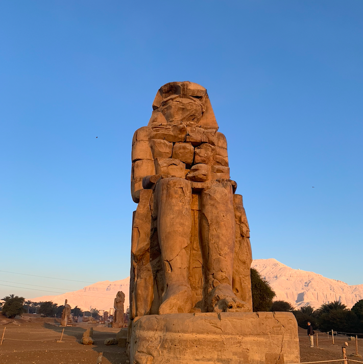 メムノンの巨像 - Viatorビアター