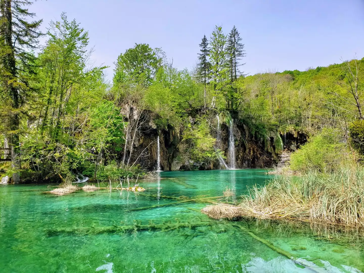 プリトヴィツェ国立公園への行き方！ザグレブからレンタカーがおすすめ