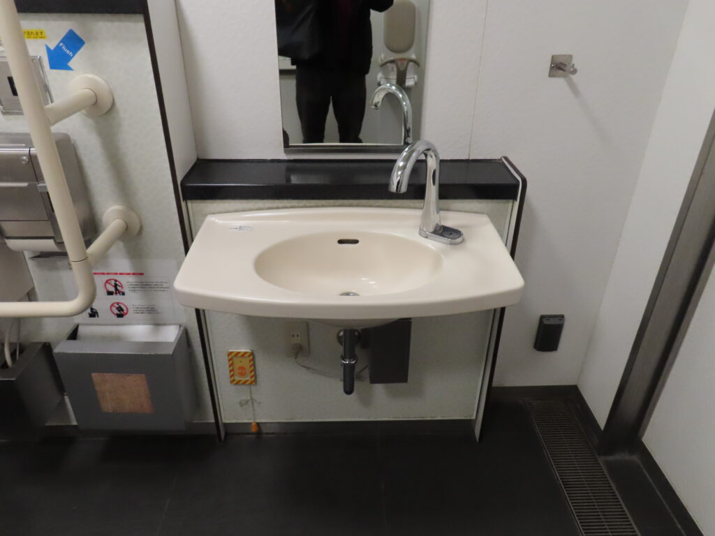 新幹線のトイレはどこにある？ 上越新幹線『とき』『たにがわ』新幹線研究センタ