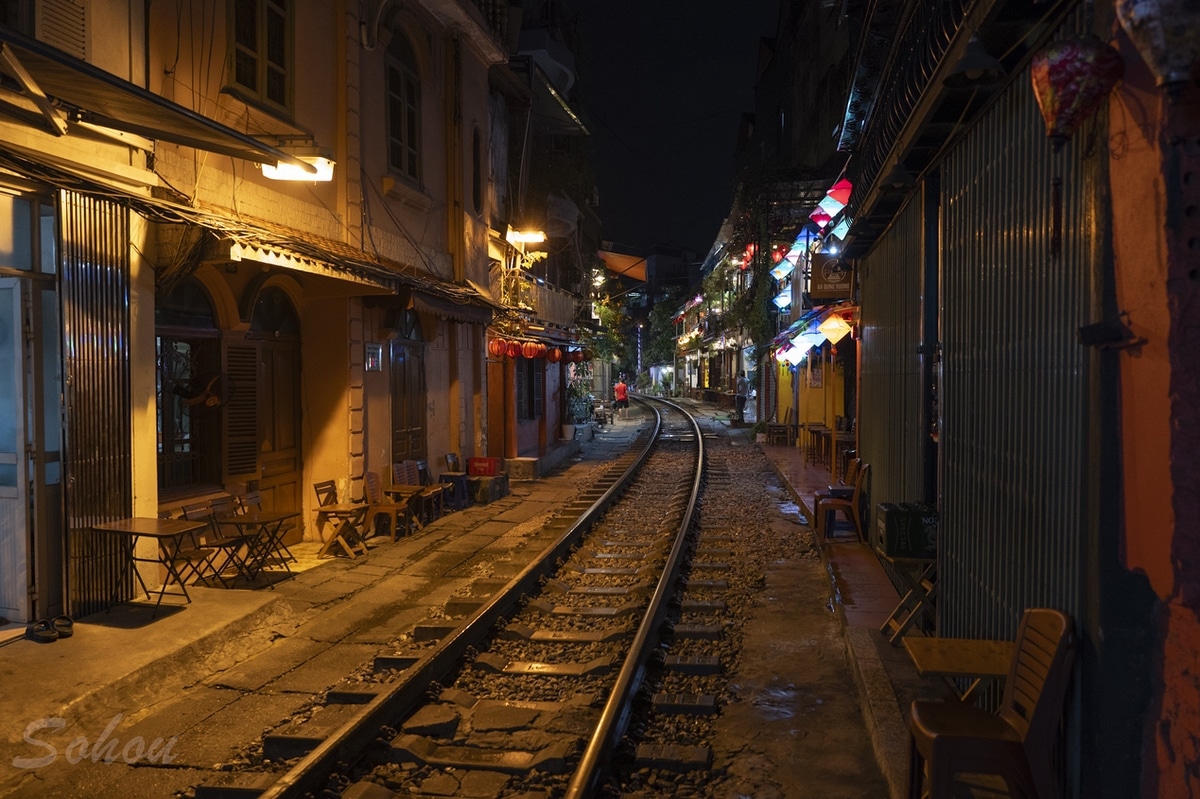 ベトナム旅行 ﾊﾉｲ編 トレインストリートジンギスカンの小さな幸せ