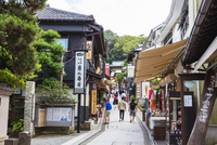 江の島弁財天仲見世通り 01072034819 の写真・イラスト素材アマナイメージズ