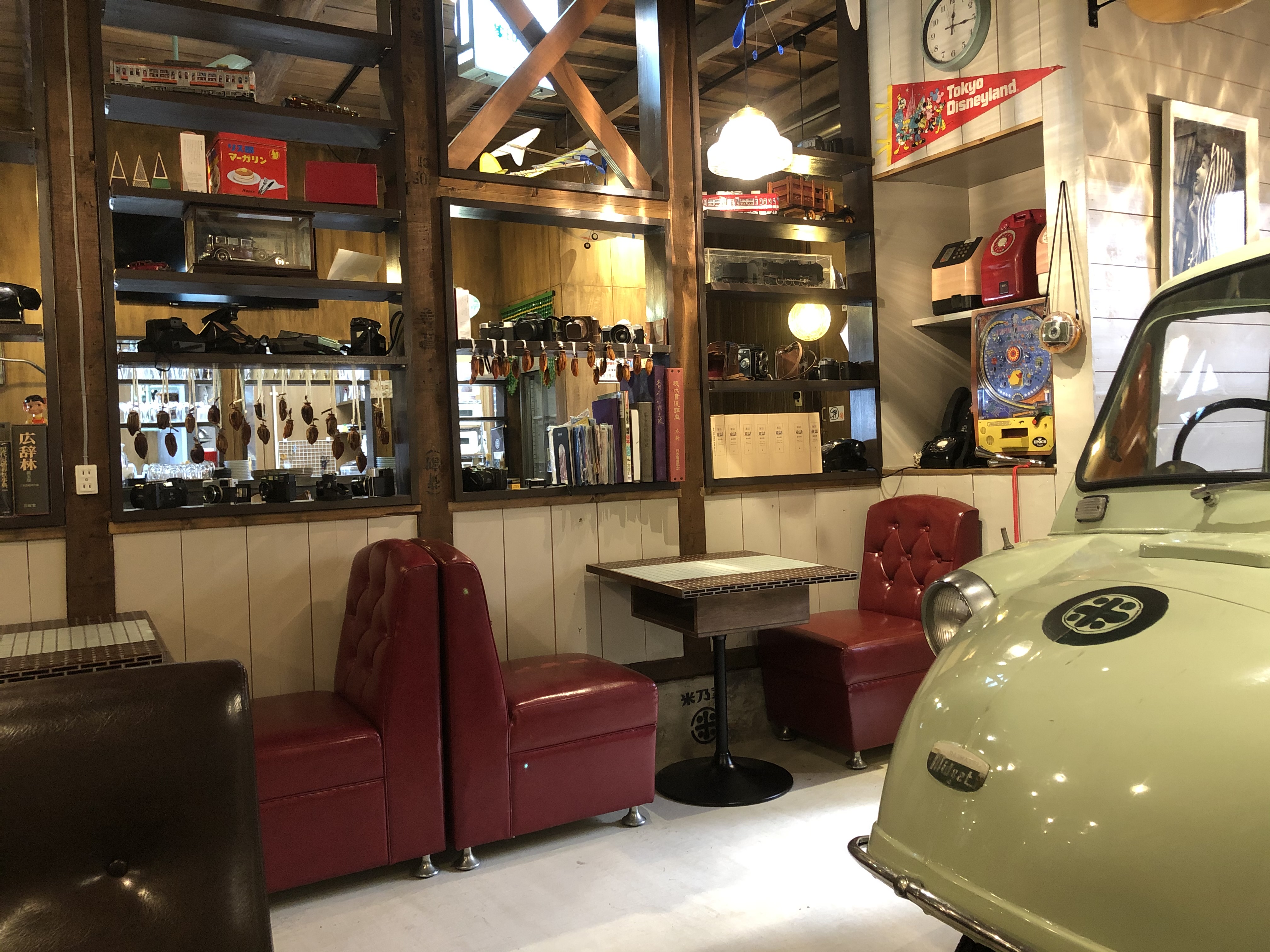 渋谷のニューレトロな純喫茶『喫茶サテラ』で心落ち着くカフェランチをさんたつ by 散歩の達人