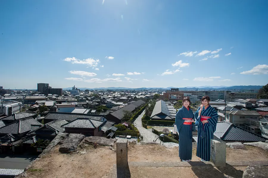 松坂城の謎解明へ大きく一歩 松阪市発掘の成果を現地で説明：中日新聞Web