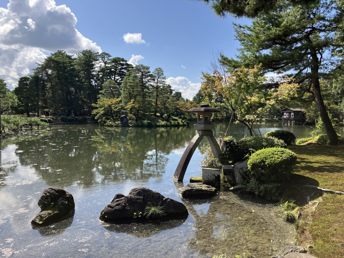 兼六園VS偕楽園 出来上がった観光地、そして金箔の金沢Hiromi.U