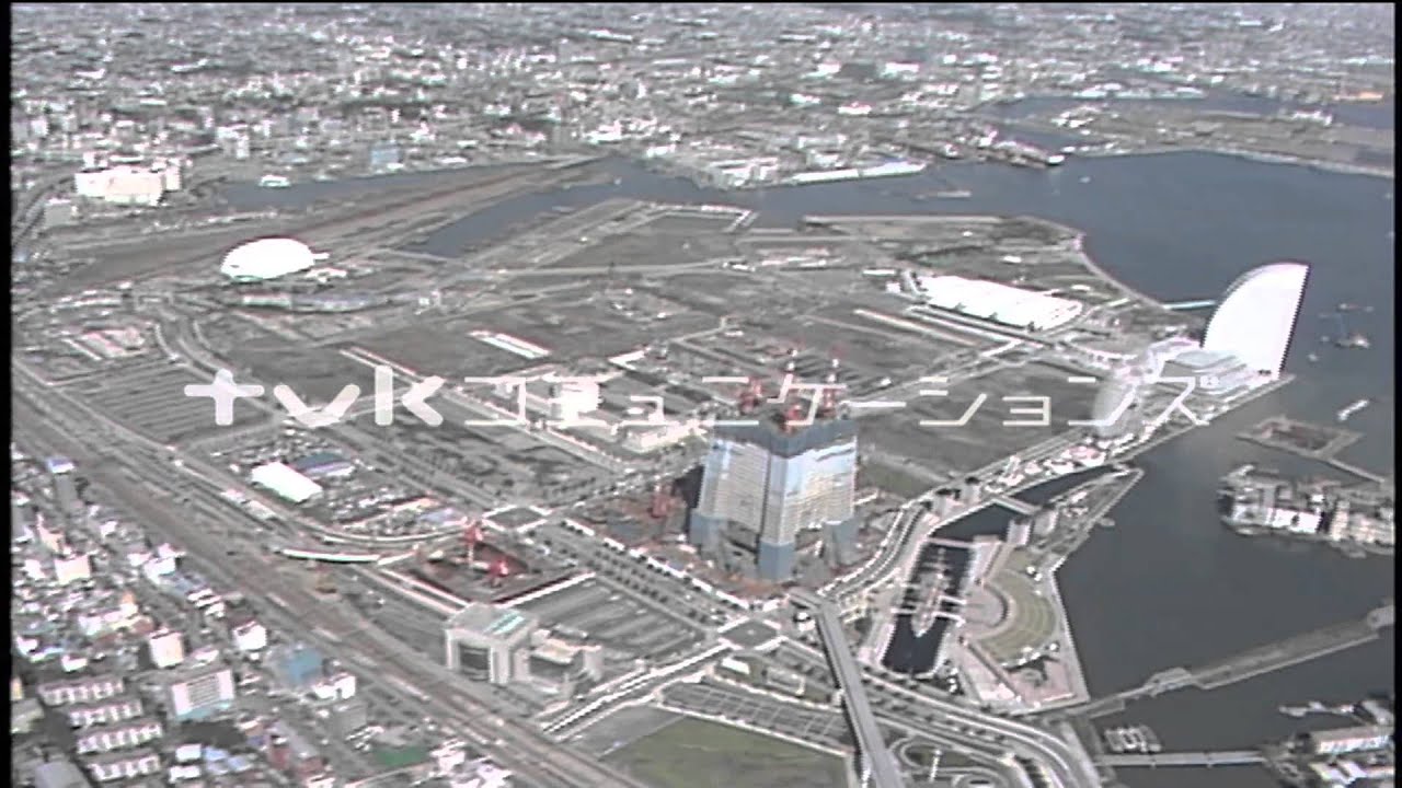 久しぶりのみなとみらい✨✨✨ 昔、横浜で働いていた時はよくきていたけど今はさっぱり来なくなってしまい 久しぶりに来てみるとキラキラ眩しい✨✨✨横浜に住んでいる人はどこに住んでるんですか？と聞かれると